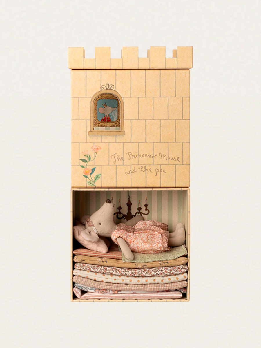 Myszka Księżniczka na ziarnku grochu - starsza siostra