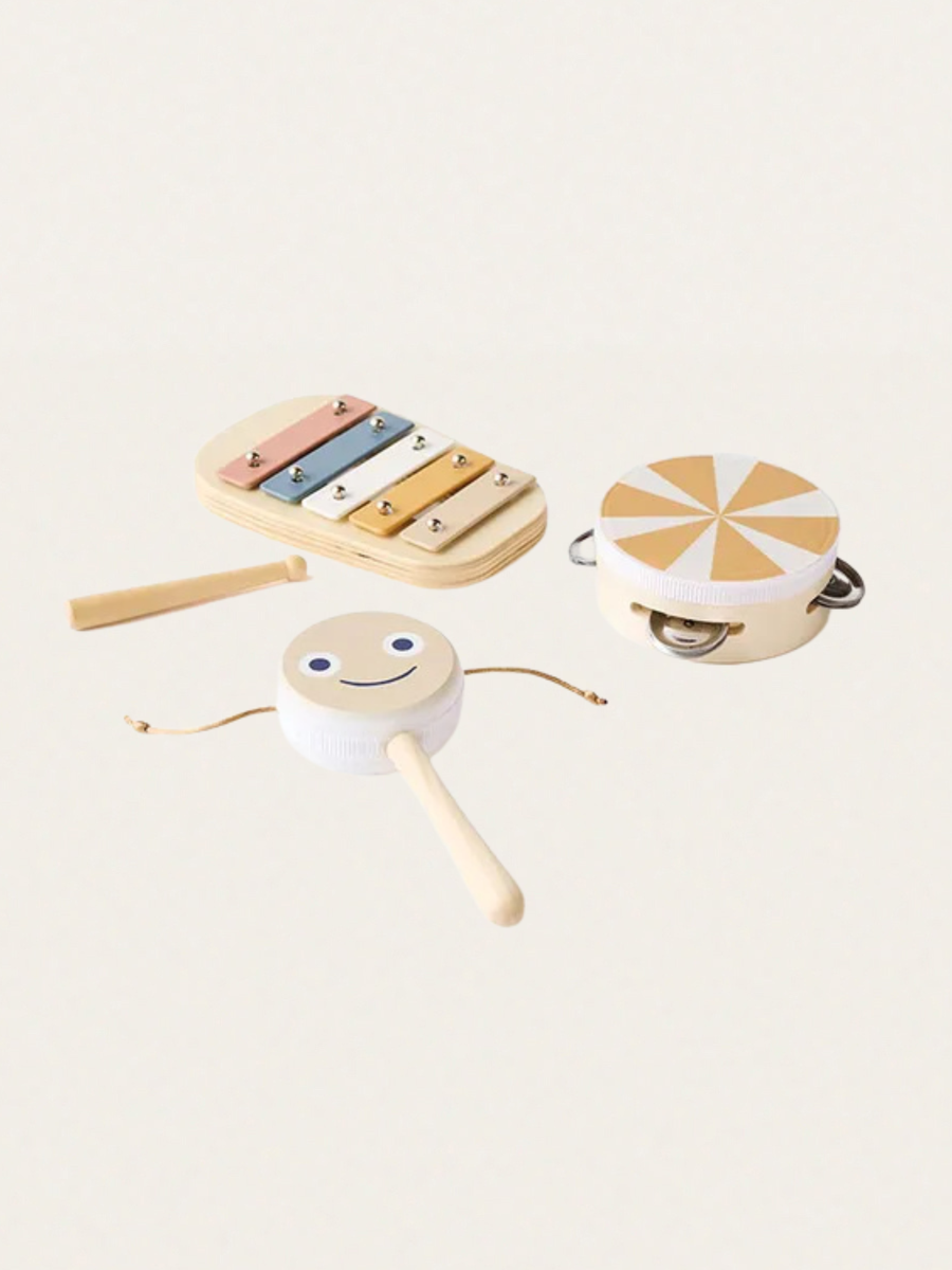 Zestaw drewnianych instrumentów muzycznych