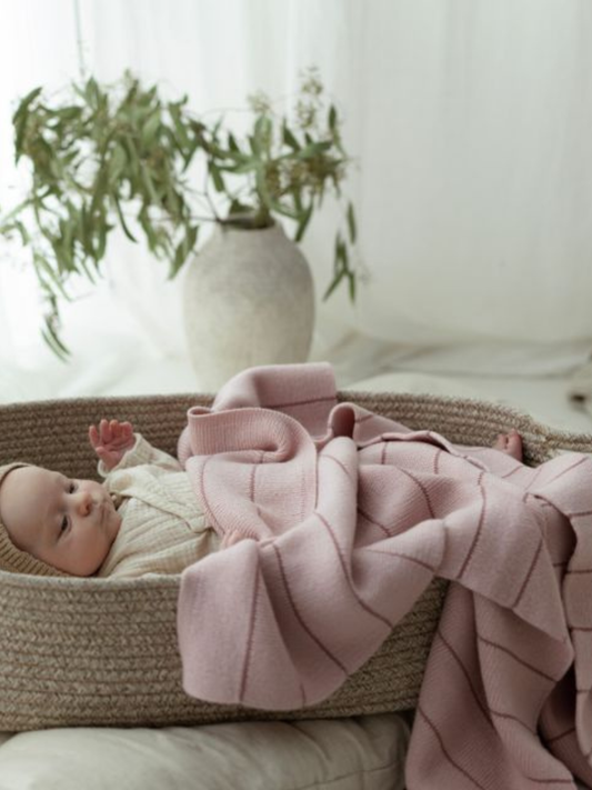 Kocyk z wełny merino Lines - premium collection Powder Pink