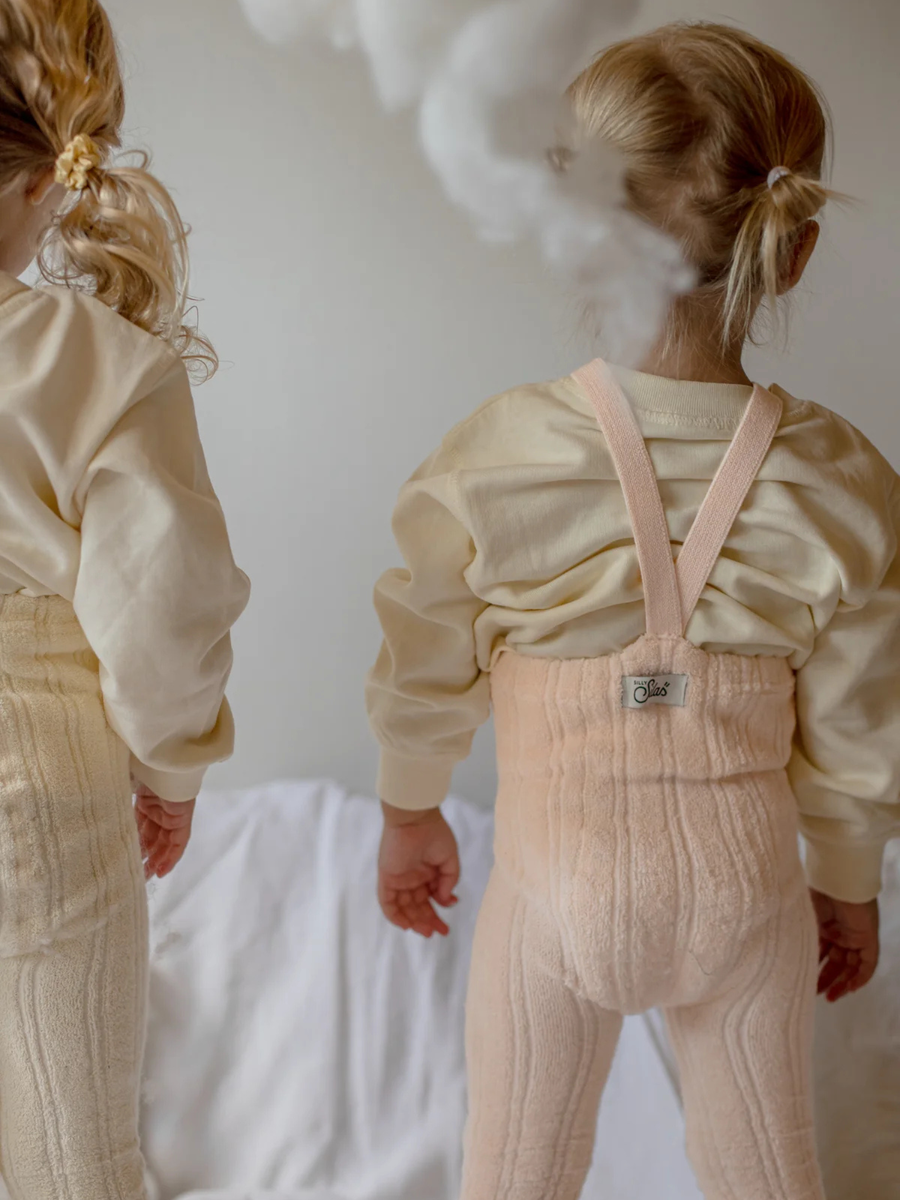 Prążkowane rajstopy z bawełną na szelkach Granny Silky Peach