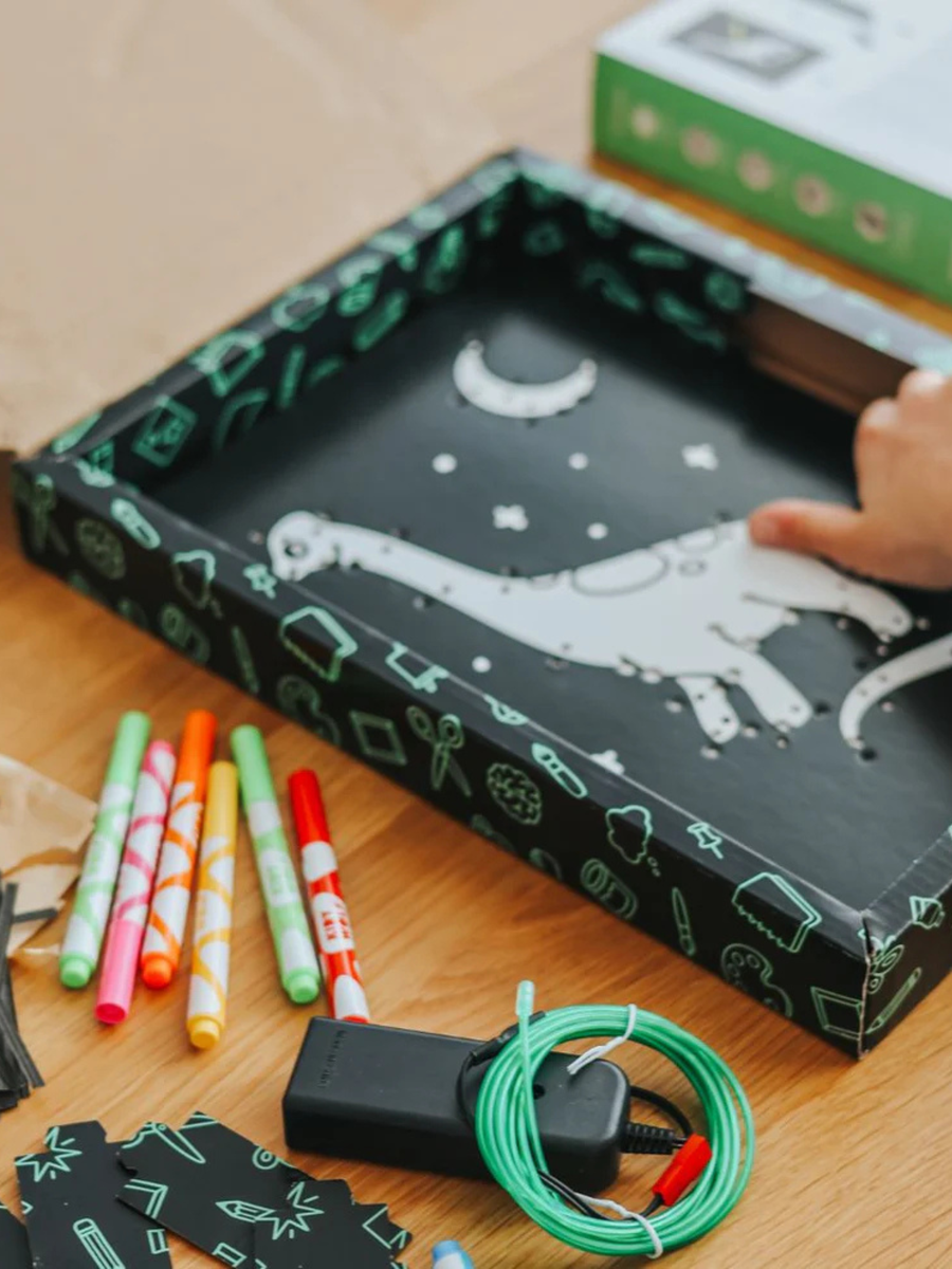 Zestaw do tworzenia świecących obrazków KIDYNEON