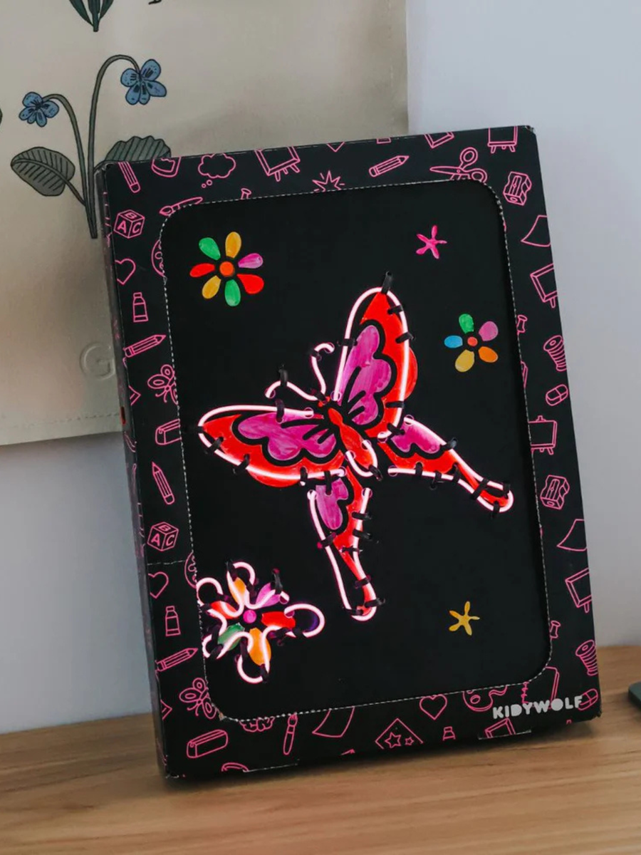 Zestaw do tworzenia świecących obrazków KIDYNEON