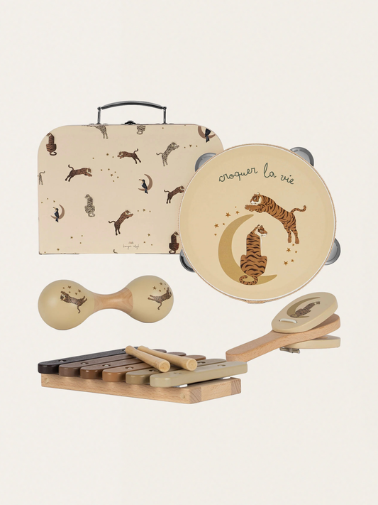 Zestaw drewnianych instrumentów w walizce